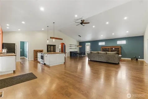 5119 Regan Road Cashmere WA 98815
