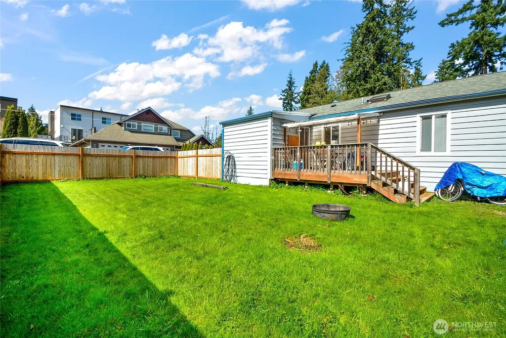 14807 50th Avenue W Edmonds WA 98026