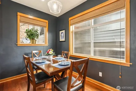 1939 10th Avenue W Seattle WA 98119