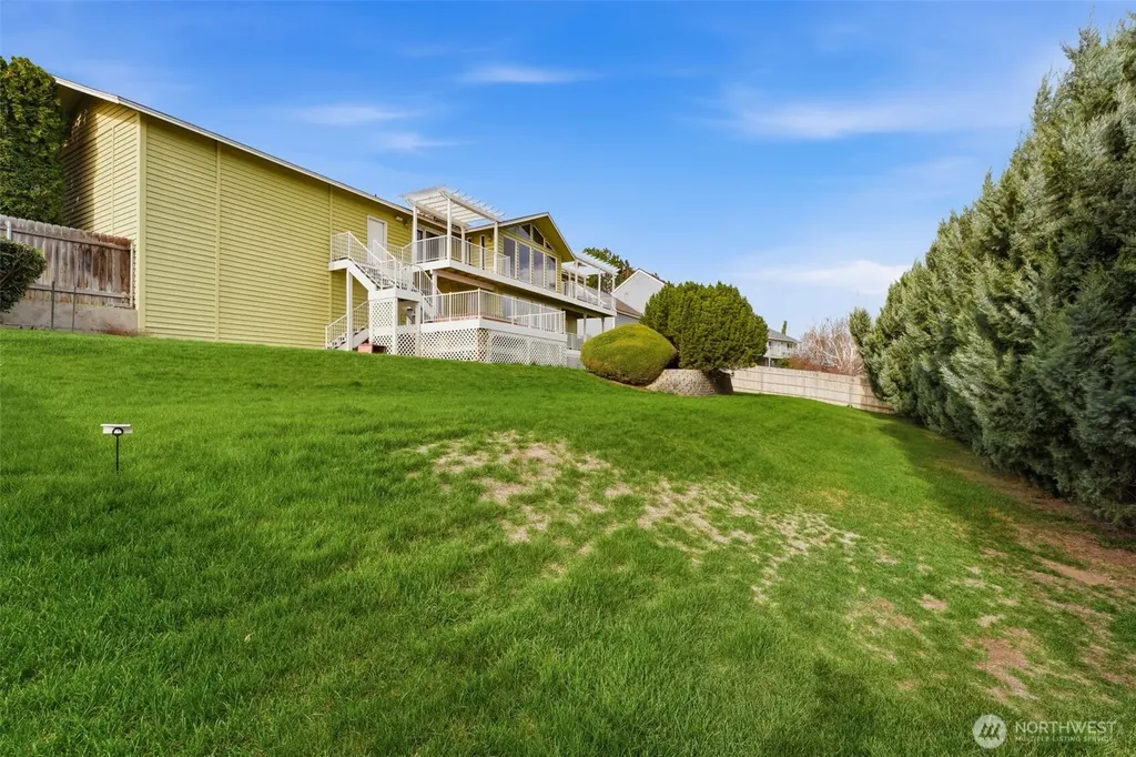 2623 S Kellog Street Kennewick WA 99338
