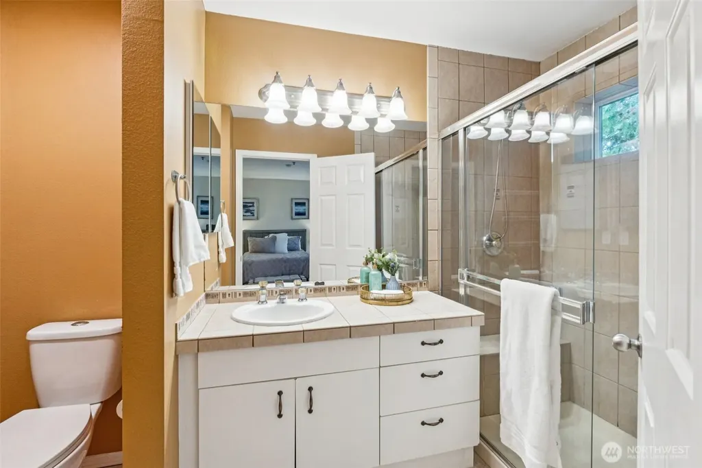 16219 Northup Way Bellevue WA 98008