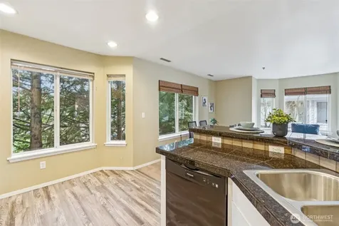 16219 Northup Way Bellevue WA 98008