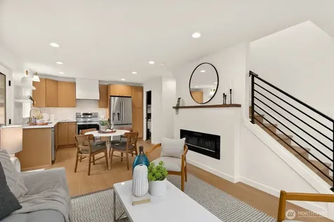 7340 B 40th Avenue NE Seattle WA 98115