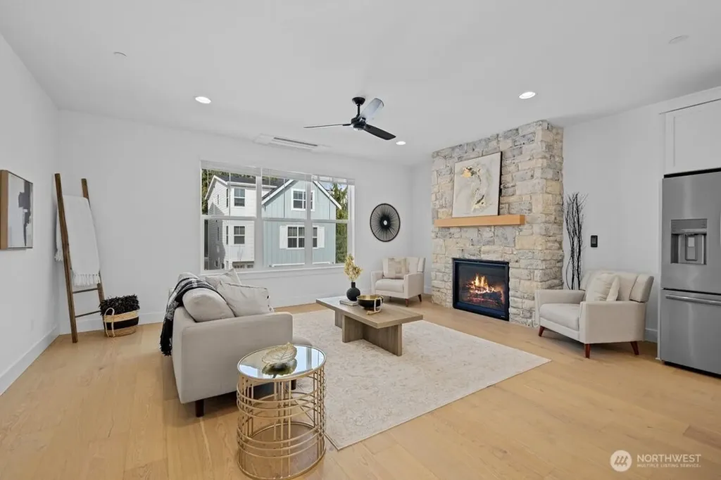 16 160th Place SE Bothell WA 98012