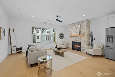 16 160th Place SE Bothell WA 98012