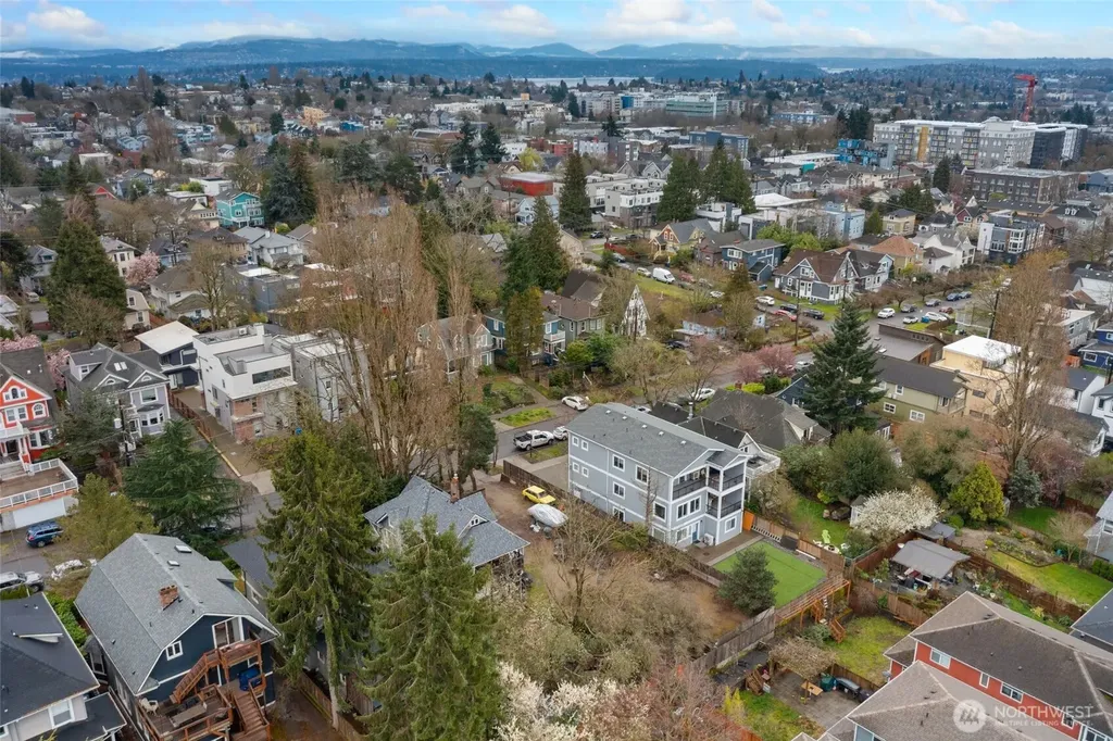 333 17th Avenue Seattle WA 98122