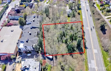 3905 SW Avalon Way Seattle WA 98126