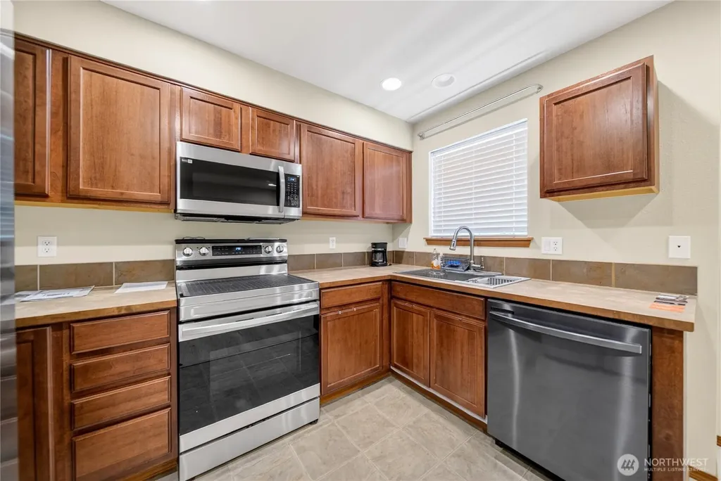 17813 79th Avenue Ct E Puyallup WA 98375