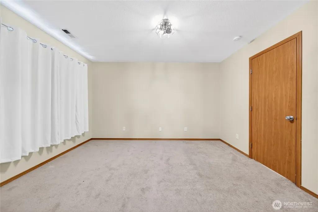 17813 79th Avenue Ct E Puyallup WA 98375