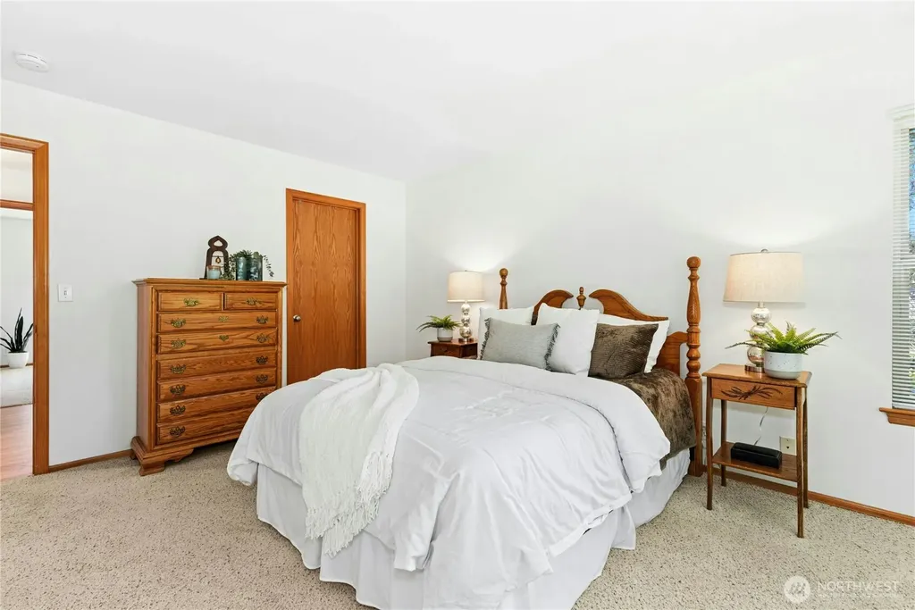 14222 108th Avenue NE Kirkland WA 98034