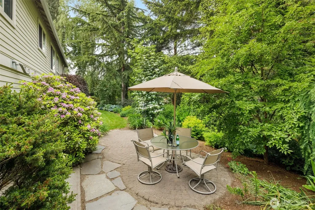 14222 108th Avenue NE Kirkland WA 98034