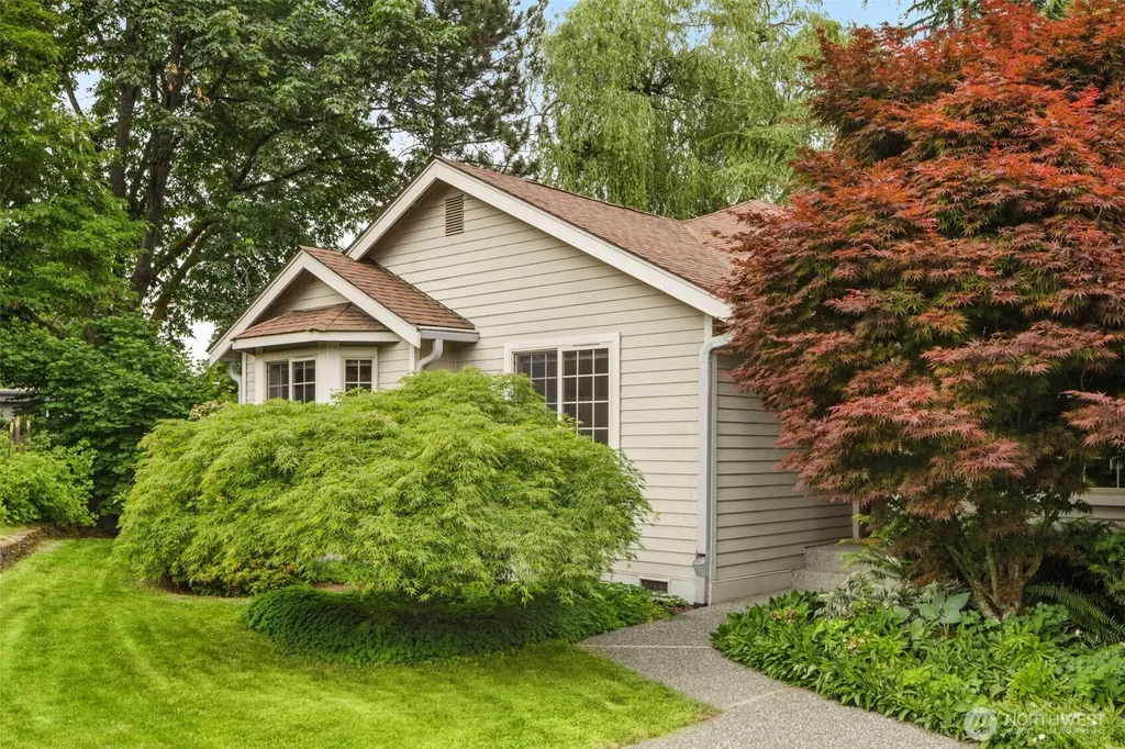 14222 108th Avenue NE Kirkland WA 98034