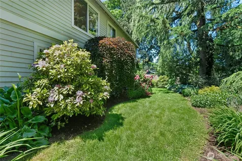 14222 108th Avenue NE Kirkland WA 98034