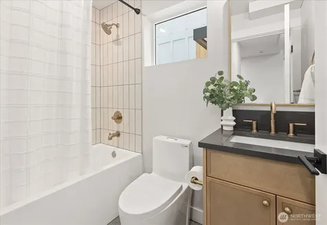 14308 Roslyn Place N Seattle WA 98133