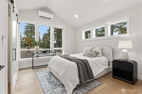 14308 Roslyn Place N Seattle WA 98133