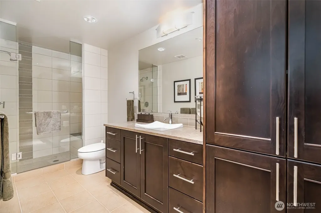 10650 NE 9th Place Bellevue WA 98004