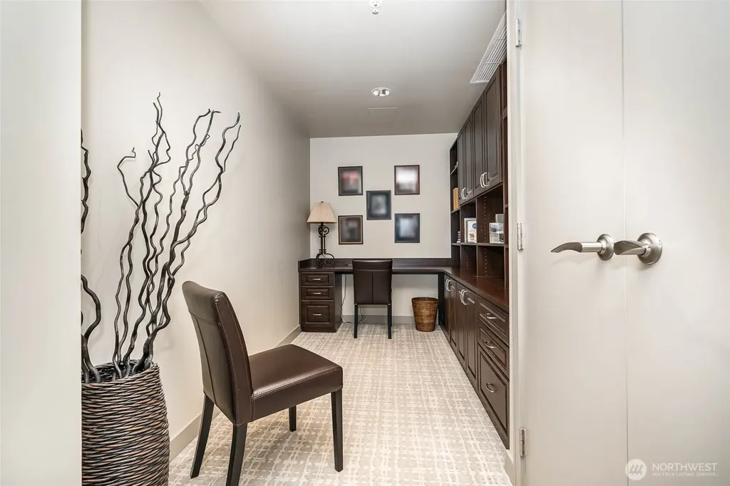 10650 NE 9th Place Bellevue WA 98004