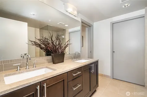 10650 NE 9th Place Bellevue WA 98004