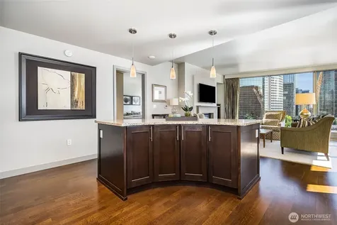 10650 NE 9th Place Bellevue WA 98004
