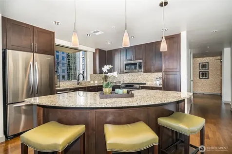 10650 NE 9th Place Bellevue WA 98004