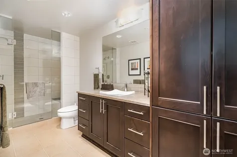 10650 NE 9th Place Bellevue WA 98004