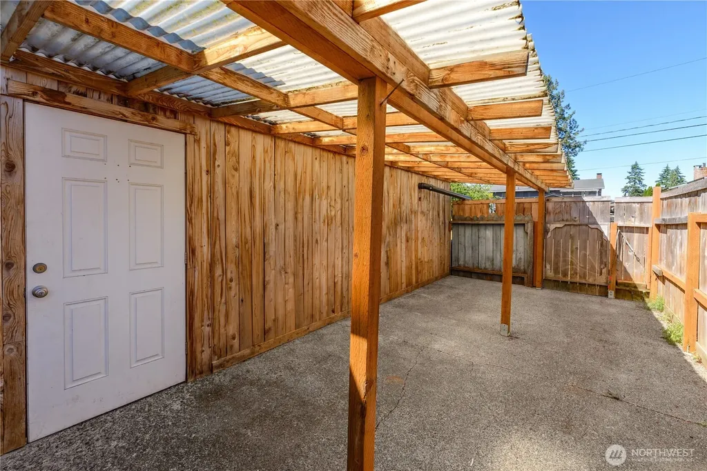 1717 S F Street Port Angeles WA 98363