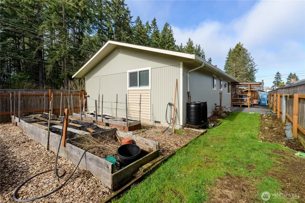 1717 S F Street Port Angeles WA 98363