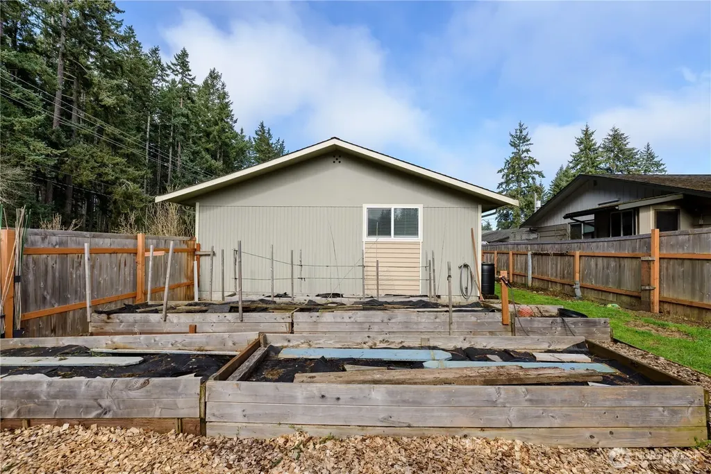 1717 S F Street Port Angeles WA 98363