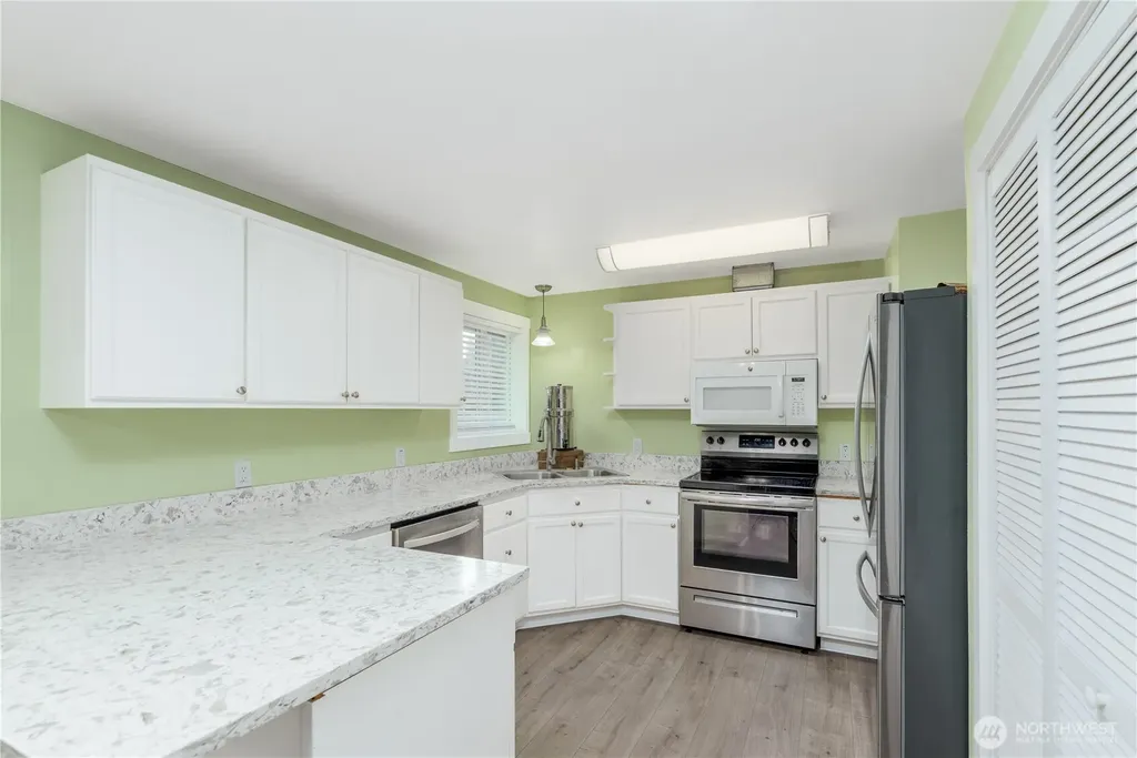 1717 S F Street Port Angeles WA 98363