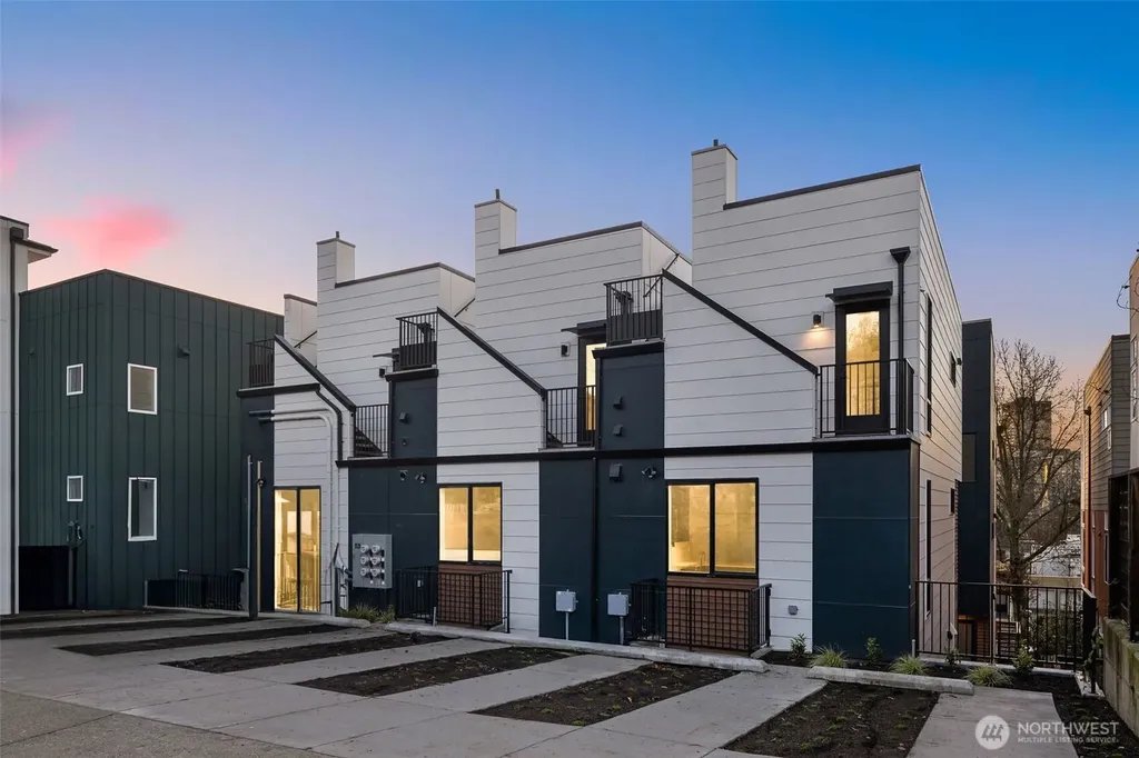 914 15th Avenue Seattle WA 98122