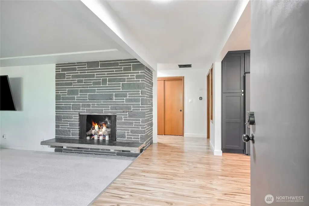 6902 Mount Tacoma Drive SW Lakewood WA 98499
