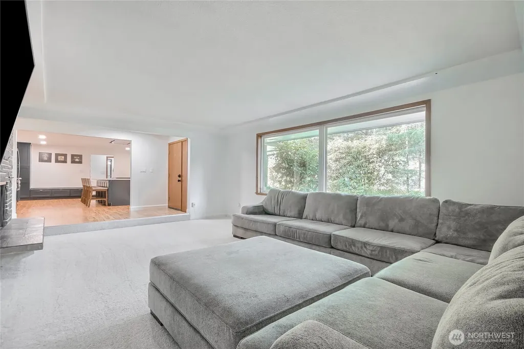 6902 Mount Tacoma Drive SW Lakewood WA 98499