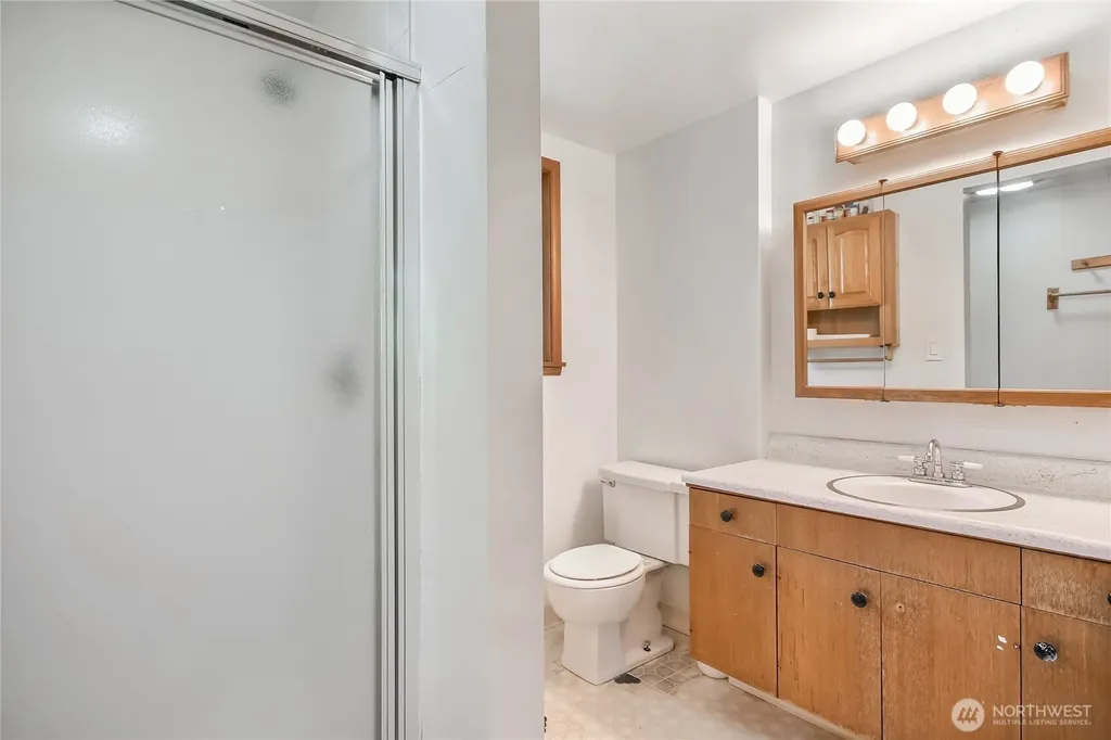 6902 Mount Tacoma Drive SW Lakewood WA 98499