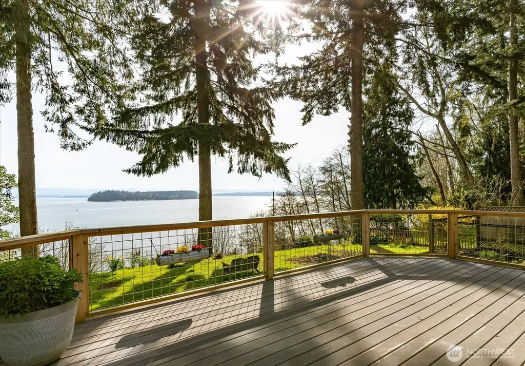 5051 Waterside Lane Langley WA 98260
