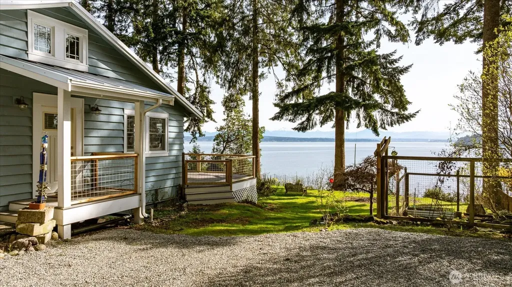 5051 Waterside Lane Langley WA 98260