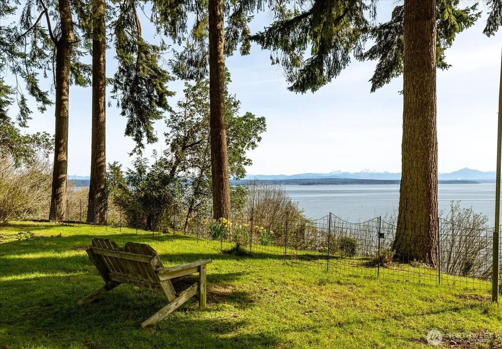 5051 Waterside Lane Langley WA 98260