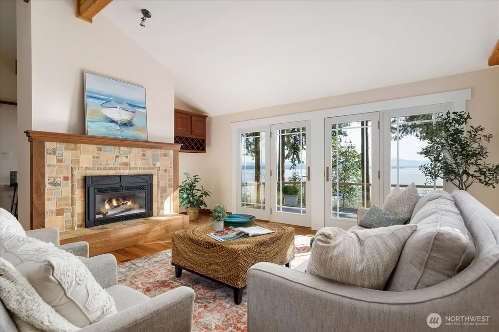 5051 Waterside Lane Langley WA 98260