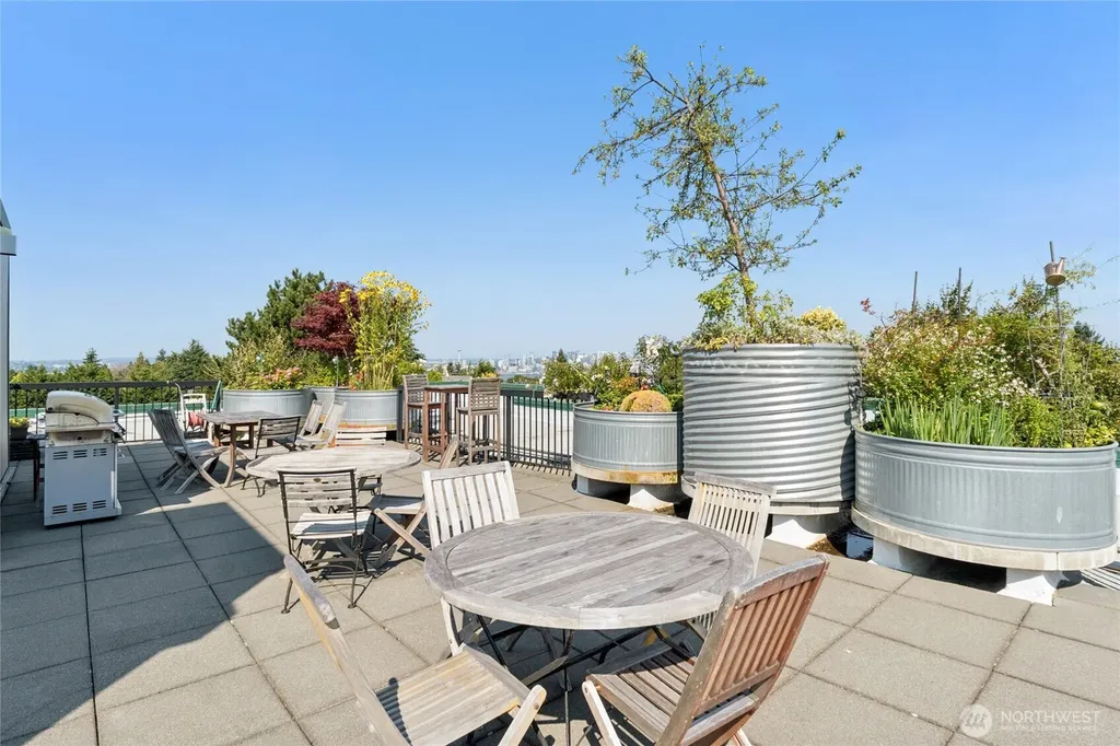 2331 42nd Avenue SW Seattle WA 98116
