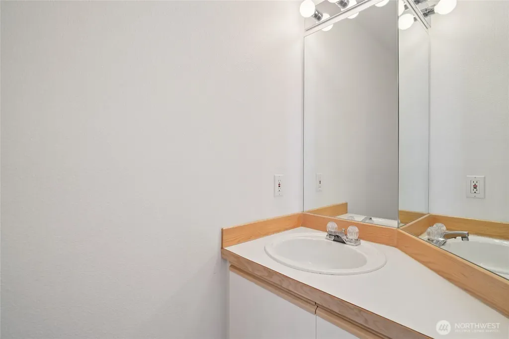 23628 55th Place S Kent WA 98032