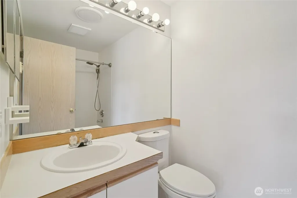 23628 55th Place S Kent WA 98032