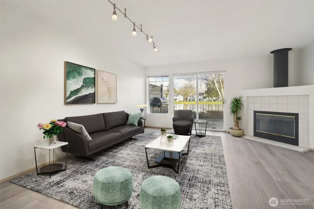23628 55th Place S Kent WA 98032