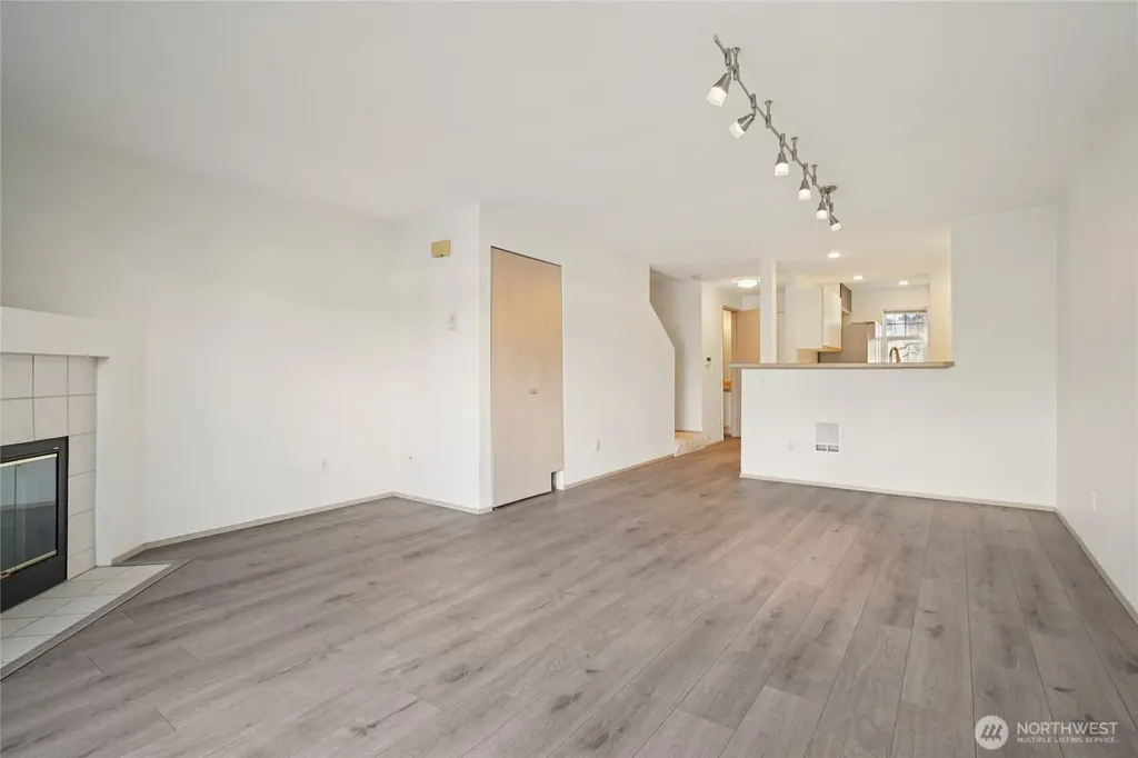 23628 55th Place S Kent WA 98032