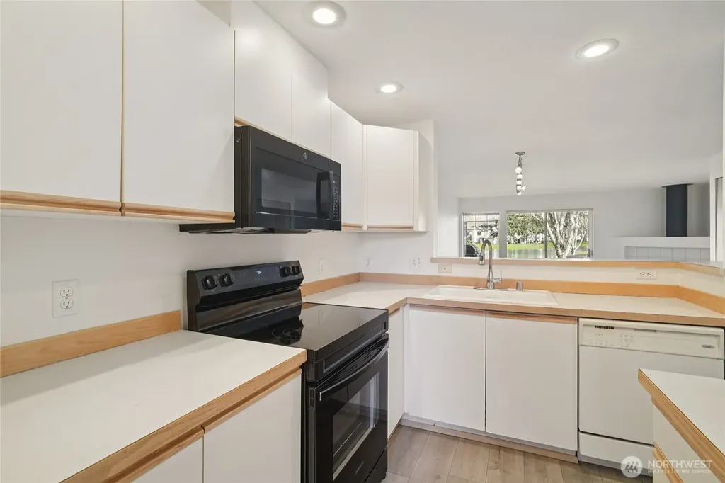 23628 55th Place S Kent WA 98032