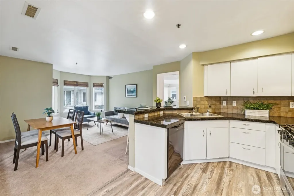 16219 Northup Way Bellevue WA 98008