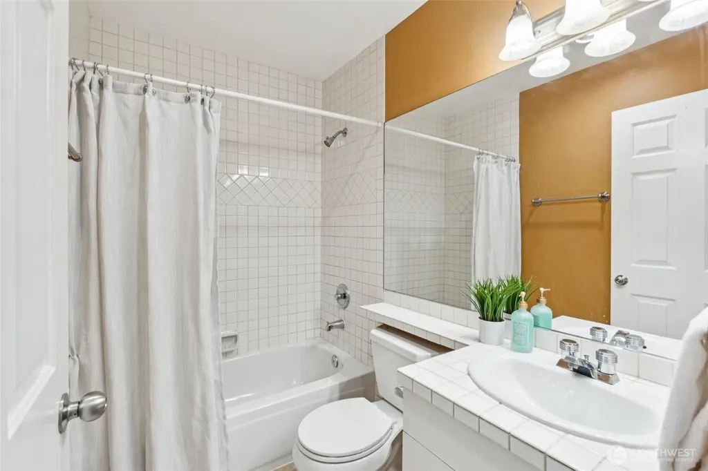 16219 Northup Way Bellevue WA 98008