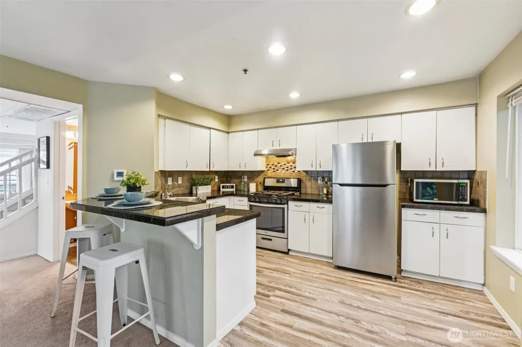 16219 Northup Way Bellevue WA 98008
