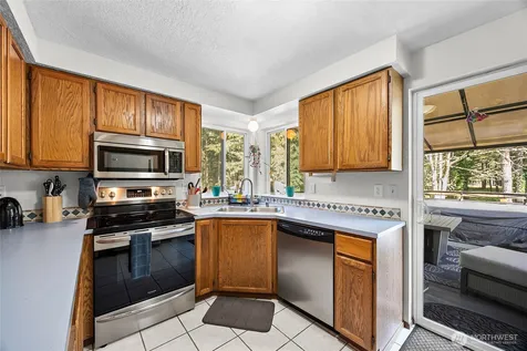 809 148th Street Ct E Tacoma WA 98445