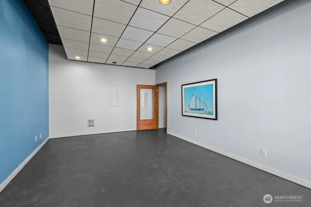 6044 Seaview Avenue NW Seattle WA 98107