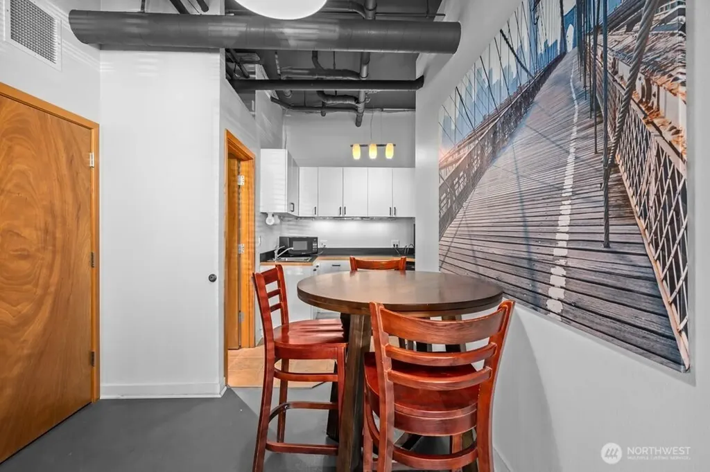 6044 Seaview Avenue NW Seattle WA 98107