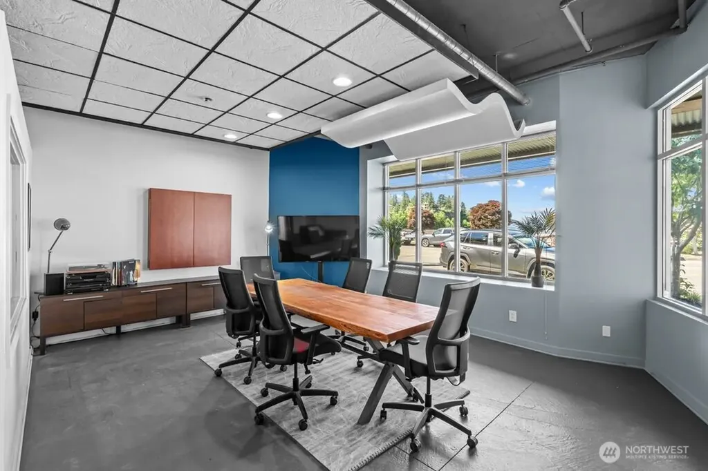 6044 Seaview Avenue NW Seattle WA 98107